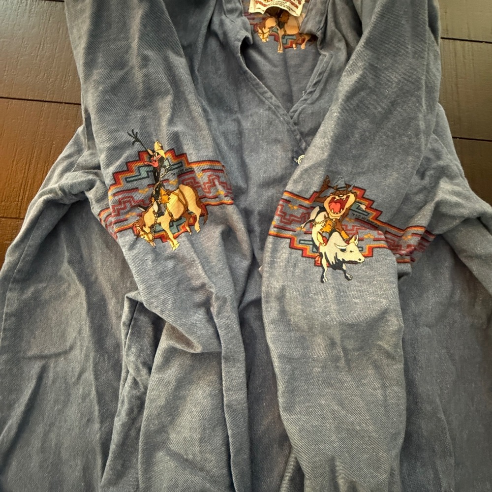 Looney Tunes Western Collection Karman Denim Shirt Women M Taz Daffy Vintage - Picture 11 of 14